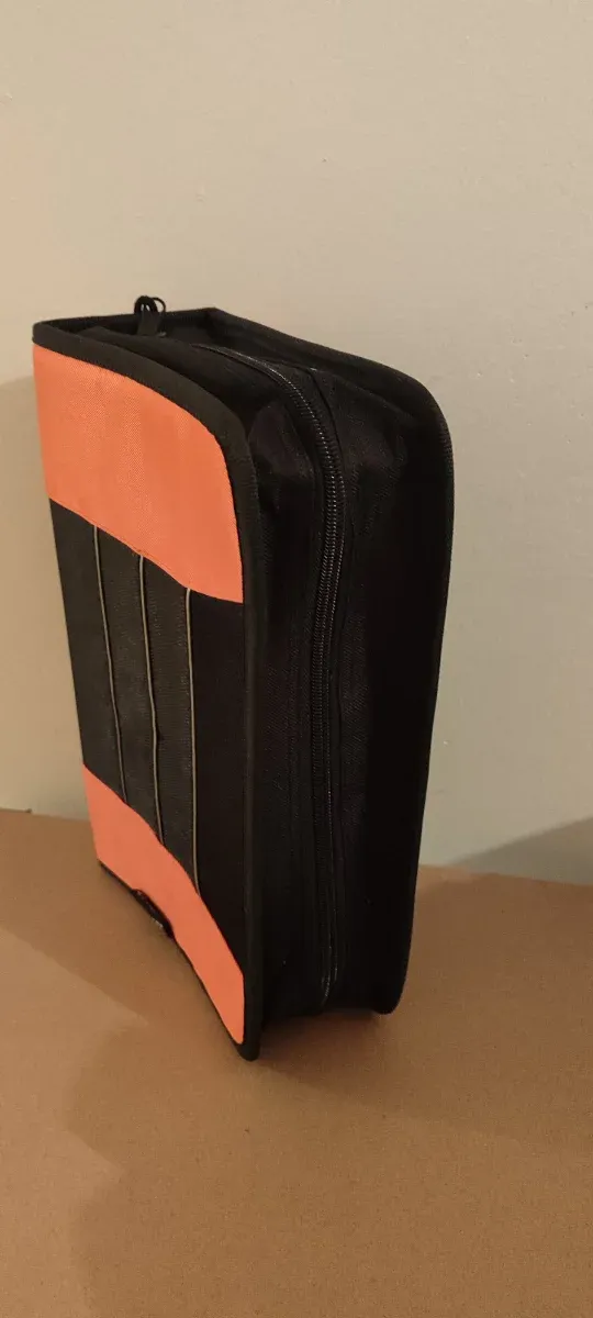 NUOVA custodia per CD