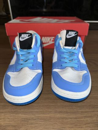 Deportivas Nike Air Jordan 1 Azul y Blanco