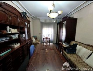 Piso en venta en Linares