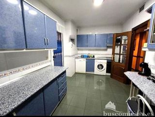 Piso en venta en Linares