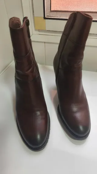 Botines de piel marrones