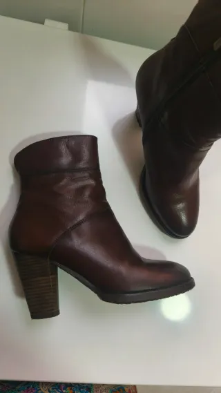 Botines de piel marrones