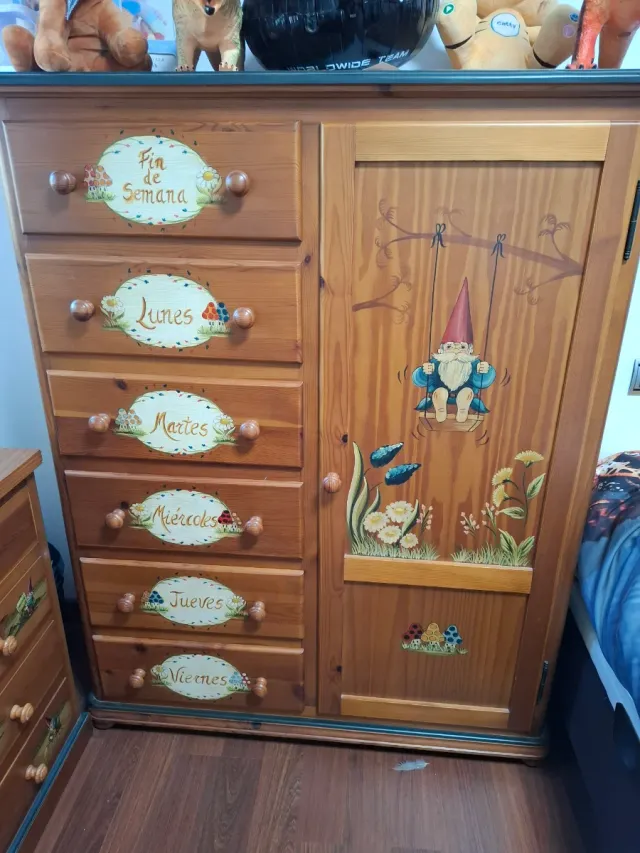 Dormitorio infantil días de la semana