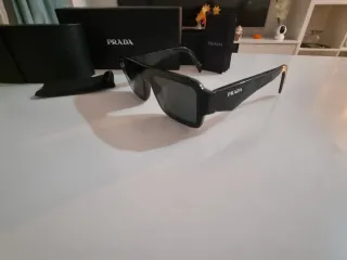 Gafas de sol Prada negras 