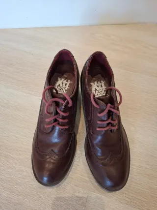 Zapatos granates de vestir