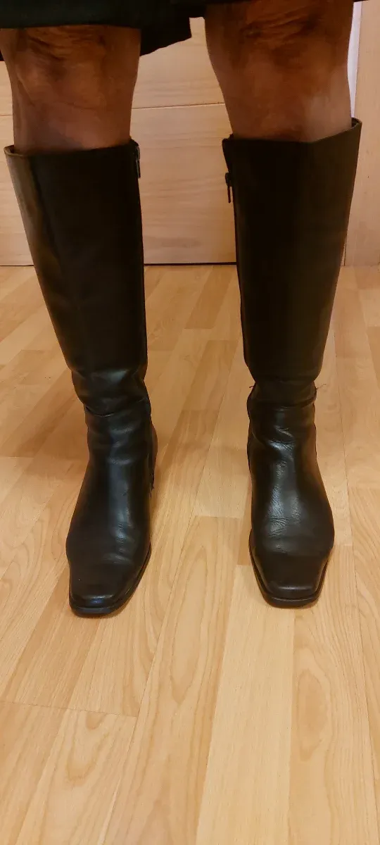 Botas de piel negras T40