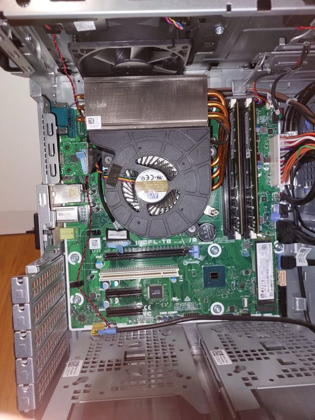 Dell Precision 3630 i9 9900k, 16GB RAM, 1TB SSD