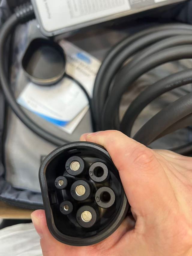 Caricabatteria per auto elettrica RAMtouch 7.4kW 6M