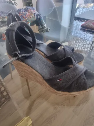 Sandalias cuña Tommy Hilfiger azul tejano 