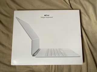 Teclado Apple Magic Keyboard Ipad Air 13” Nuevo