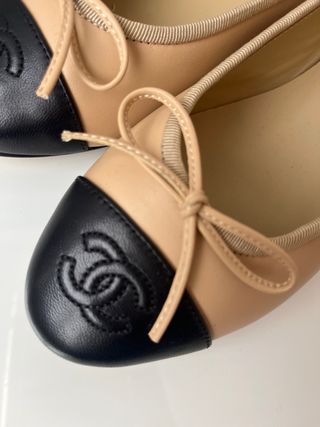 Bailarinas Chanel Beige y Negro Talla 36