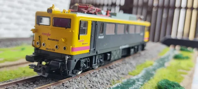 Locomotora Taxi Renfe 269