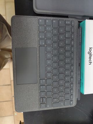 Funda Teclado Logitech iPad 7/8/9 Gen
