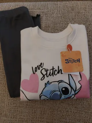Conjunto Stitch. NUEVO. Sudadera y Pantalón. 4 año