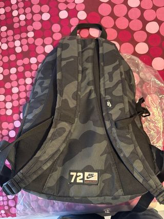 Mochila Nike Camuflaje Negra y Gris
