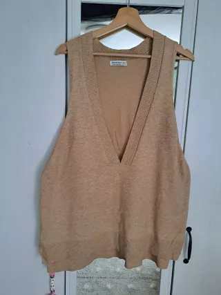 Chaleco punto Stradivarius beige 