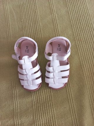 Sandalias blancas verano talla 24