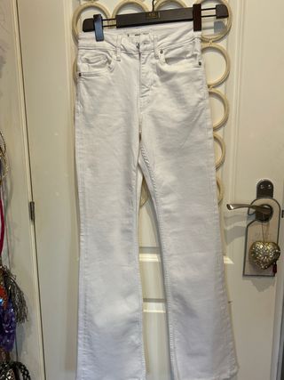 Pantalón blanco flare