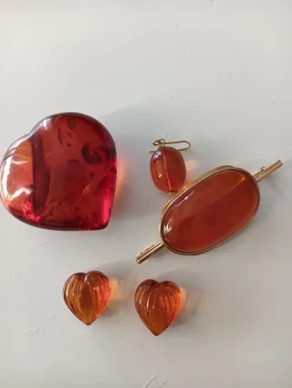 Ámbar natural corazón y otras piezas 