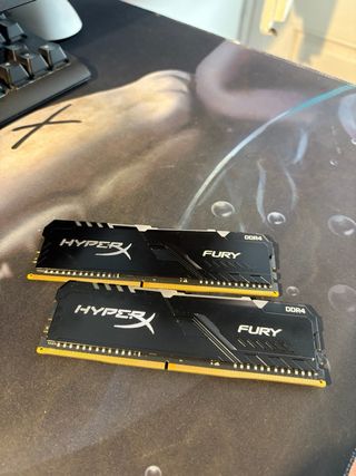 Tarjeta Gráfica Gigabyte y Memorias RAM