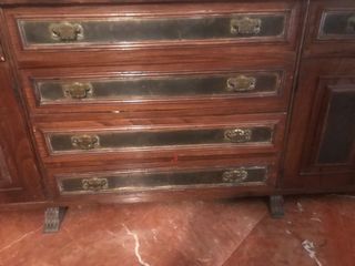 Aparador antiguo madera castaño