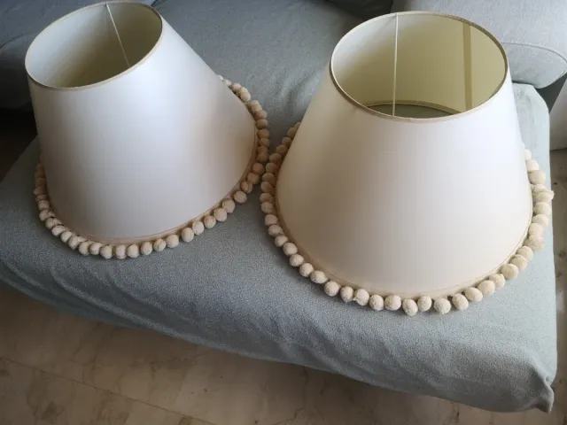 Pantallas grandes de lámpara beige (2)