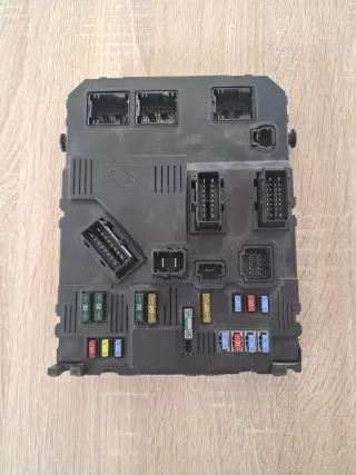 Caja fusibles Siemens Para Peugeot 407