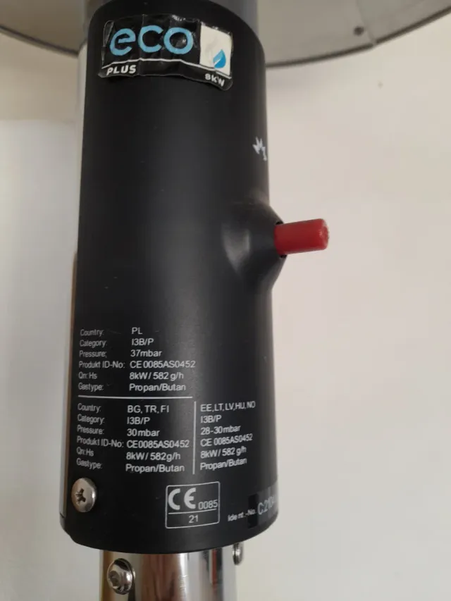 Estufa exterior de metal