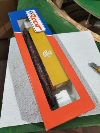 Vagon porta trailers con fuurgon correos en ho