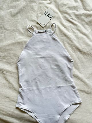 Top lencero Zara beige con encaje