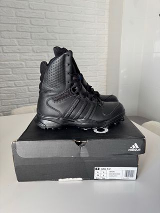 38 Botas Adidas GSG 9.2 policía seguridad 