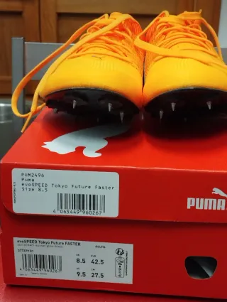 Playeros de atletismo Puma con clavos