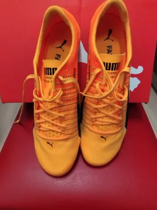 Playeros de atletismo Puma con clavos