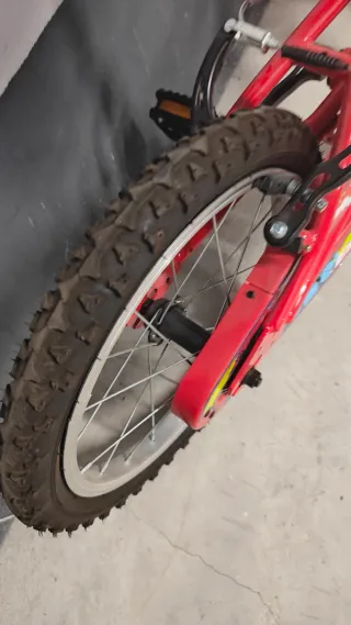 Bicicleta infantil B-PRO 16 roja