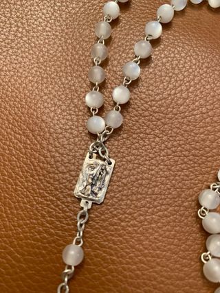 Rosario vintage madreperla con medaglie