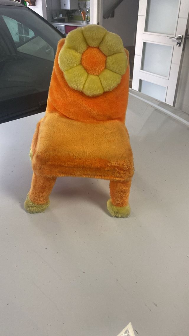 Silla infantil peluche naranja flor