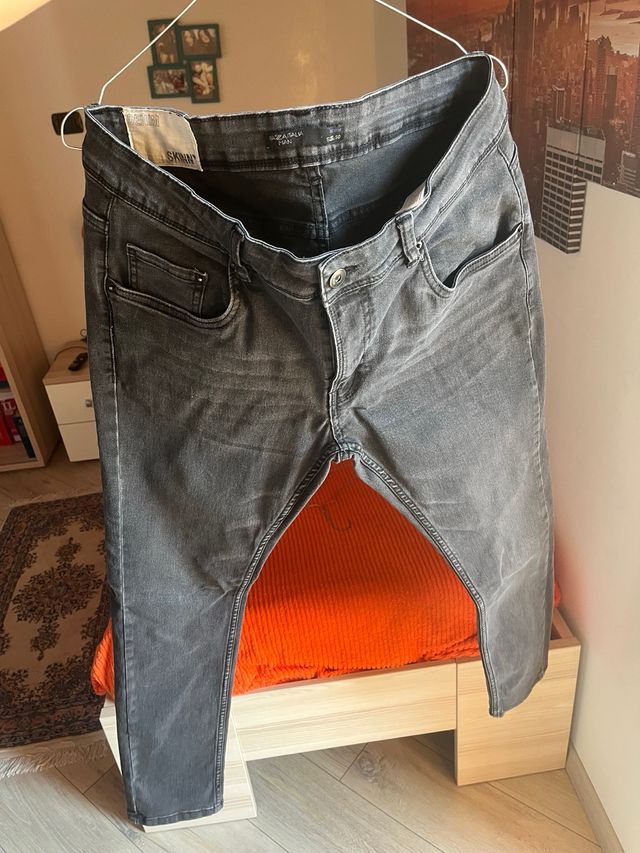 Pantaloni denim neri grigi