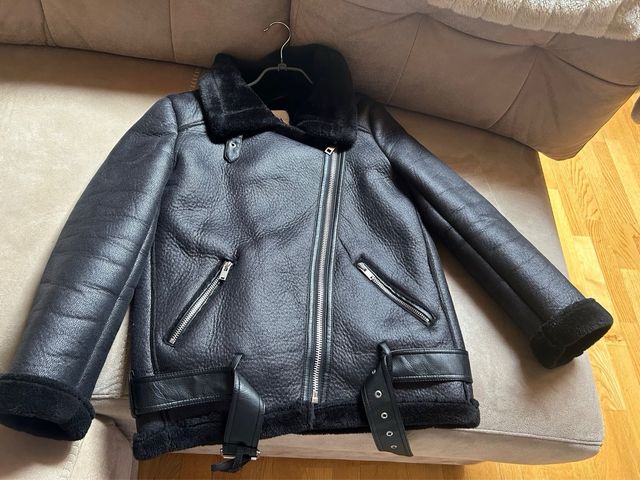 Cazadora Zara doble faz negra Talla M