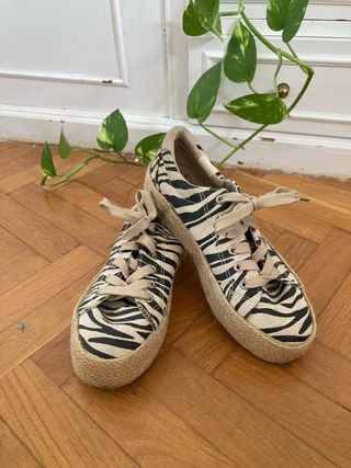 Zapatillas Cebra Esparto Poco Uso