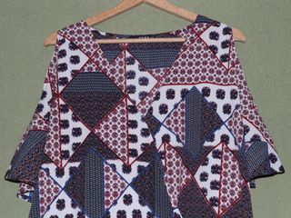 Blusa QUIZ Mujer Talla 44 Estampado Geométrico