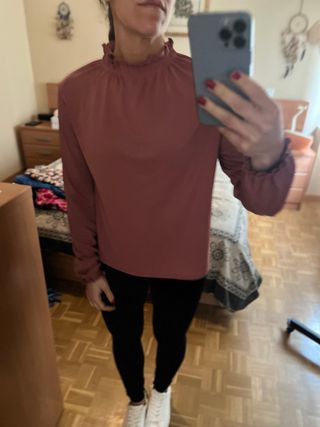 Camiseta Zara manga larga cuello alto rosa T.S