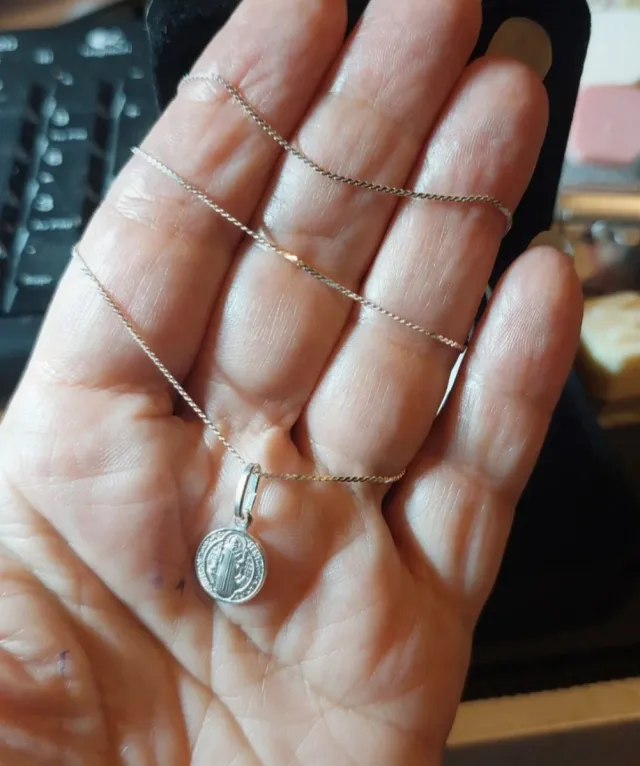 Cadena y Medalla de Plata de Ley 