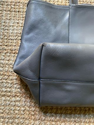Borsa Prada in pelle grigia