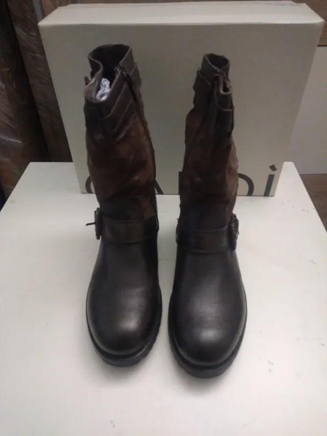 Stivali Gaudi marroni con fibbie