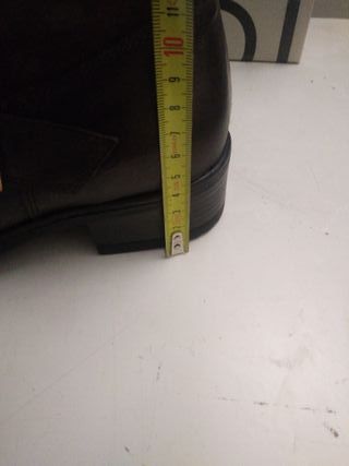 Stivali Gaudi marroni con fibbie