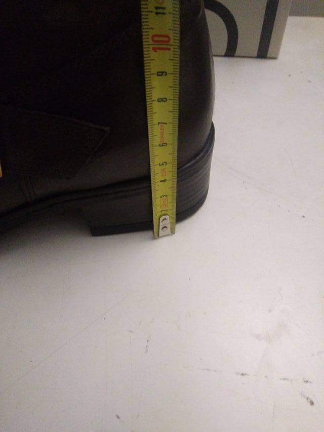 Stivali Gaudi marroni con fibbie