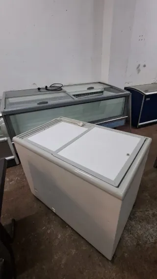 Arcón congelador blanco