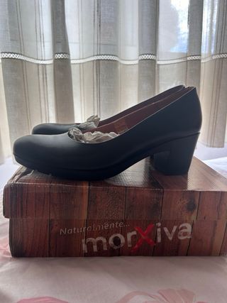 Zapatos de tacón negros hechos en España