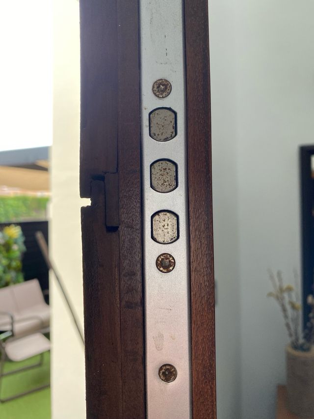 Puerta de madera Iroco