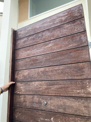 Puerta de madera Iroco